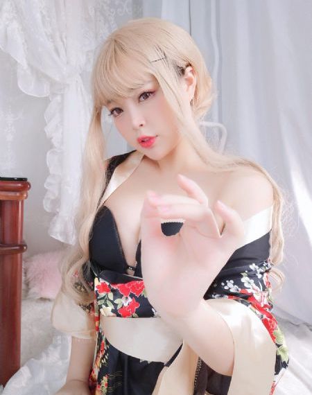 胸前长红色疤痕疙瘩怎么回事