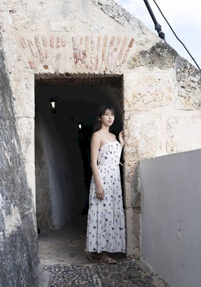 夫妻两人看b站伤感电视剧