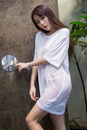 抗皱提拉紧致的护肤品