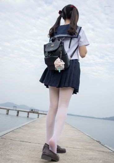 变成黑皮辣妹后和朋友