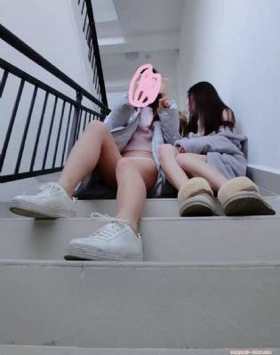 《鬼吹灯》主角名字