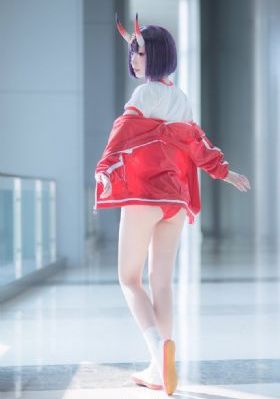 吴艳妮:邪不胜正感恩我大国公安